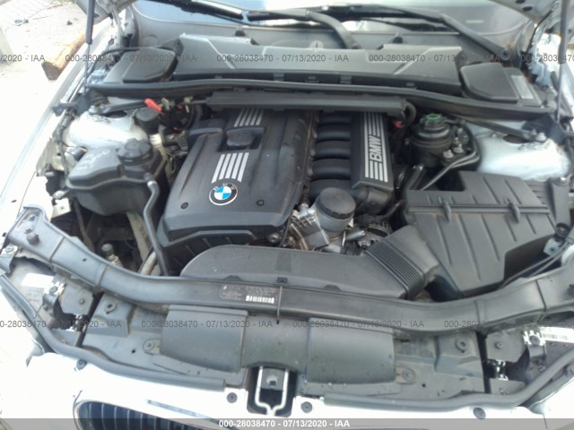 Photo 9 VIN: WBAPH7G53BNM57633 - BMW 3 