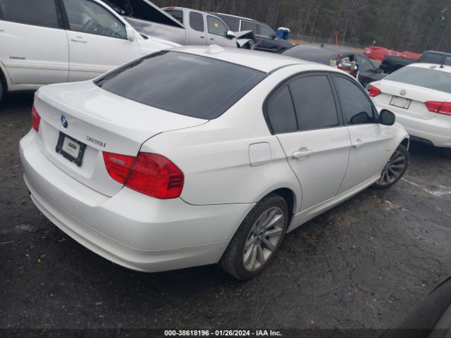 Photo 3 VIN: WBAPH7G53BNN07303 - BMW 328I 