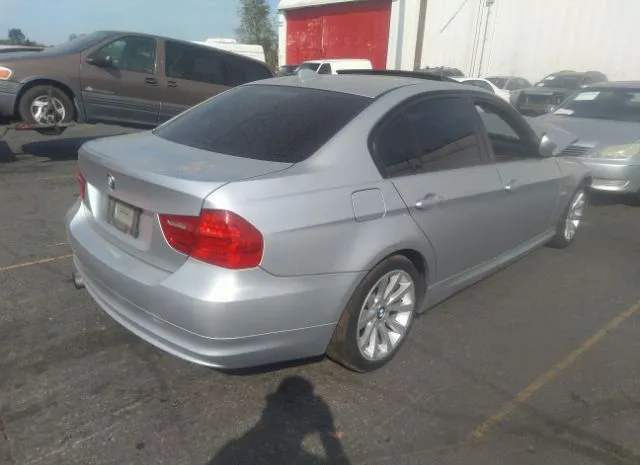 Photo 3 VIN: WBAPH7G54BNM54997 - BMW 3 SERIES 