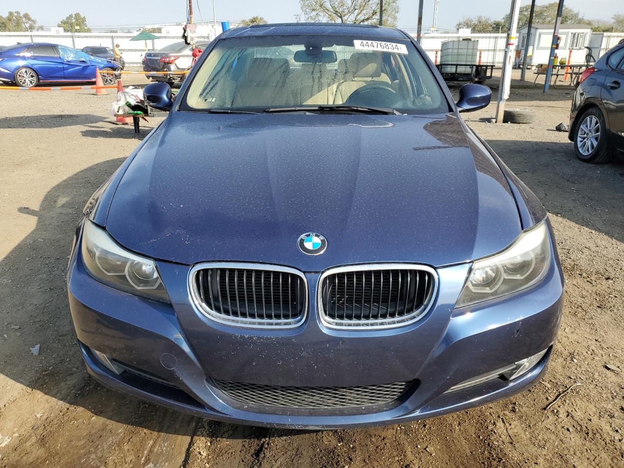 Photo 4 VIN: WBAPH7G54BNM58404 - BMW 3ER 