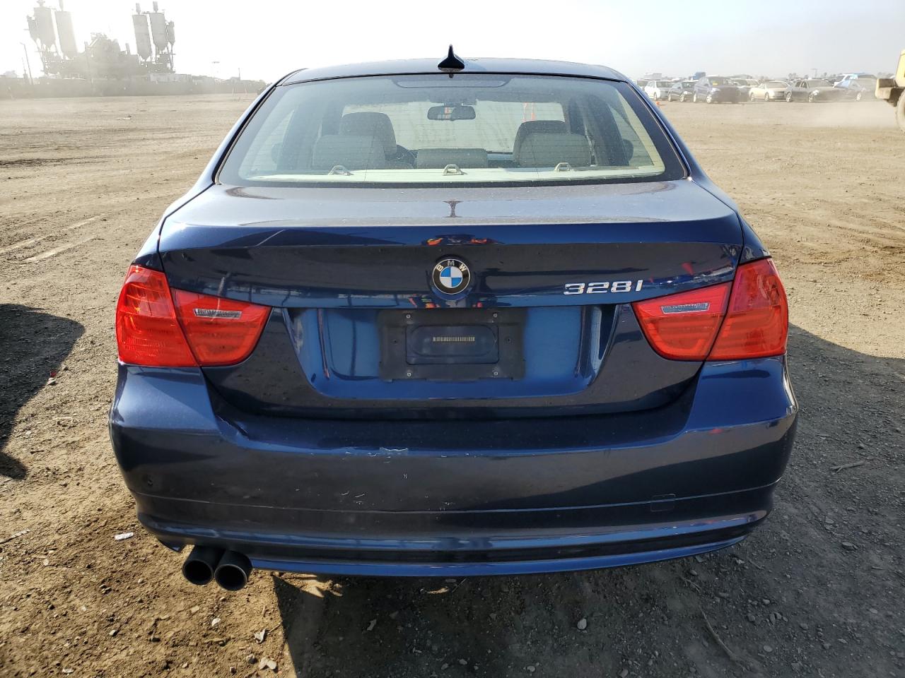 Photo 5 VIN: WBAPH7G54BNM58404 - BMW 3ER 