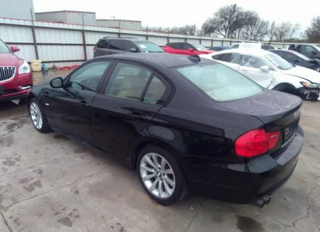 Photo 2 VIN: WBAPH7G54BNN06659 - BMW 3 SERIES 