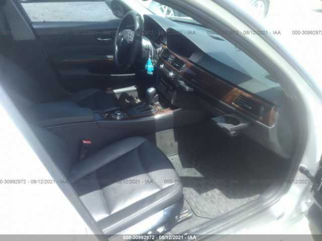 Photo 4 VIN: WBAPH7G54BNN07634 - BMW 3 