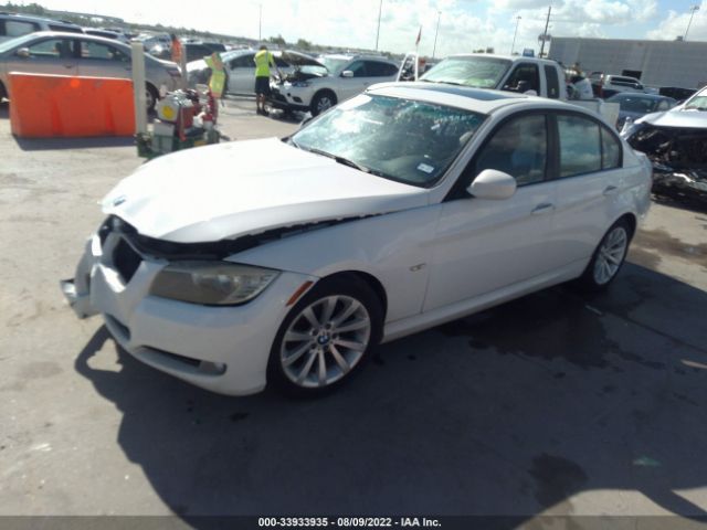 Photo 1 VIN: WBAPH7G55BNM56127 - BMW 3 SERIES 