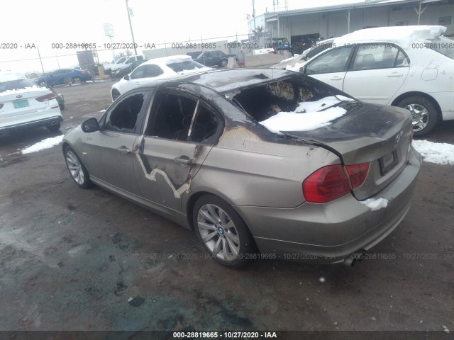 Photo 2 VIN: WBAPH7G55BNN04645 - BMW 3 