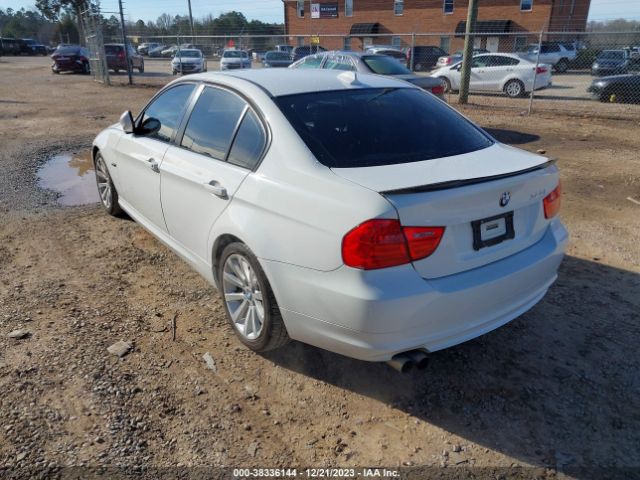 Photo 2 VIN: WBAPH7G55BNN05102 - BMW 328I 