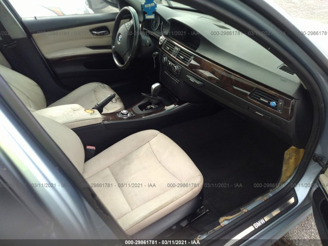 Photo 4 VIN: WBAPH7G55BNN05603 - BMW 3 