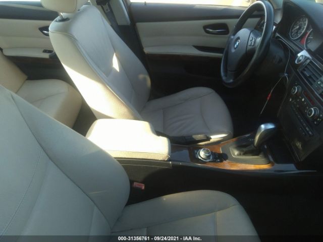 Photo 4 VIN: WBAPH7G55BNN05892 - BMW 3 