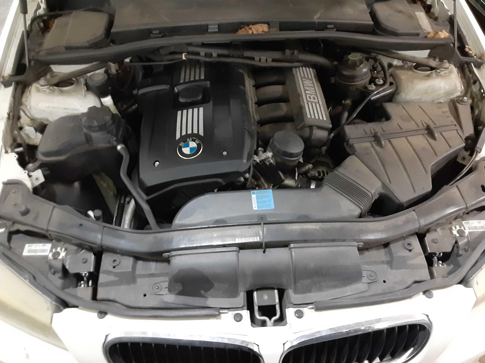 Photo 6 VIN: WBAPH7G56ANM50206 - BMW 328I 