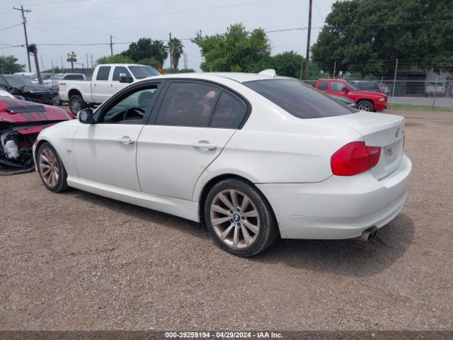 Photo 2 VIN: WBAPH7G57BNM59904 - BMW 328 