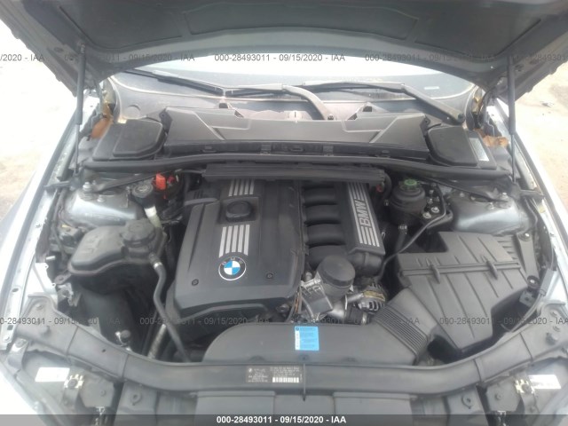 Photo 9 VIN: WBAPH7G58ANM52345 - BMW 3 SERIES 