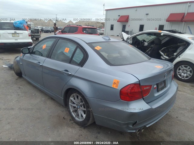 Photo 2 VIN: WBAPH7G58ANM53933 - BMW 3 