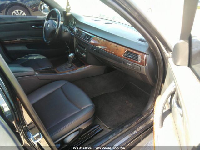 Photo 4 VIN: WBAPH7G58BNM54369 - BMW 3 SERIES 