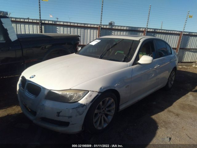 Photo 1 VIN: WBAPH7G58BNN02811 - BMW 3 