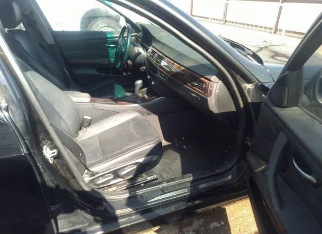Photo 4 VIN: WBAPH7G58BNN05966 - BMW 3 SERIES 