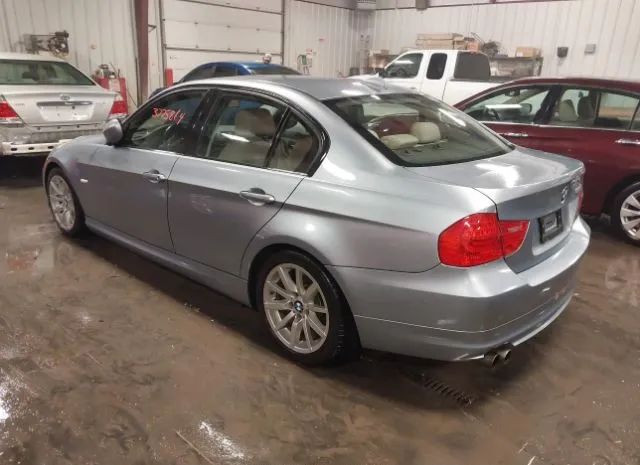 Photo 2 VIN: WBAPH7G58BNN06860 - BMW 3ER 