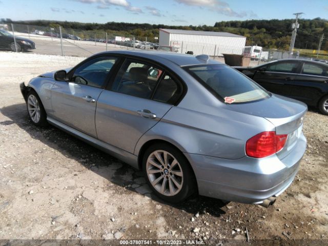 Photo 2 VIN: WBAPH7G59BNM59161 - BMW 328I 