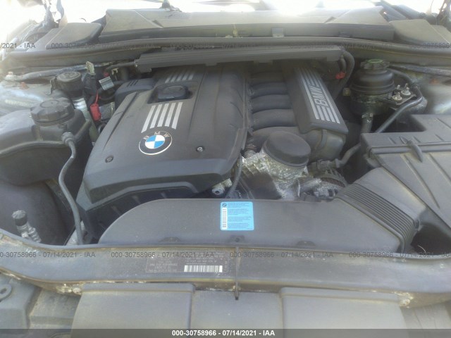 Photo 9 VIN: WBAPH7G59BNN02655 - BMW 3 