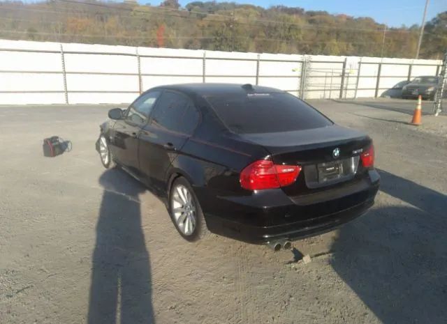 Photo 2 VIN: WBAPH7G59BNN07631 - BMW 3 SERIES 