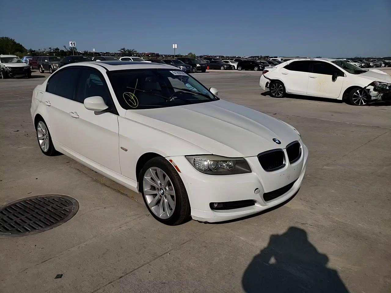 Photo 10 VIN: WBAPH7G5XBNN07282 - BMW 328 I 