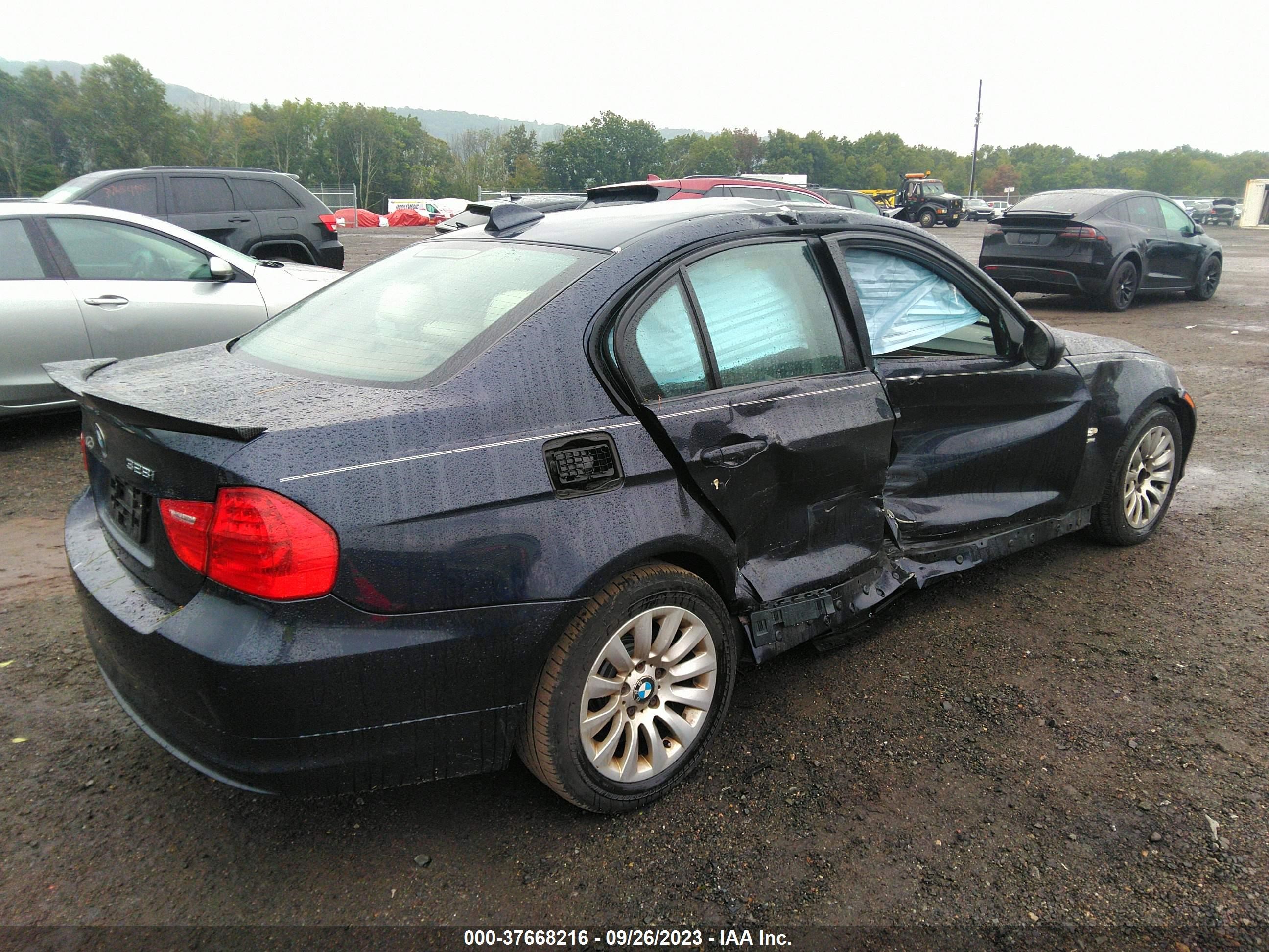 Photo 3 VIN: WBAPK53559A512094 - BMW 3ER 