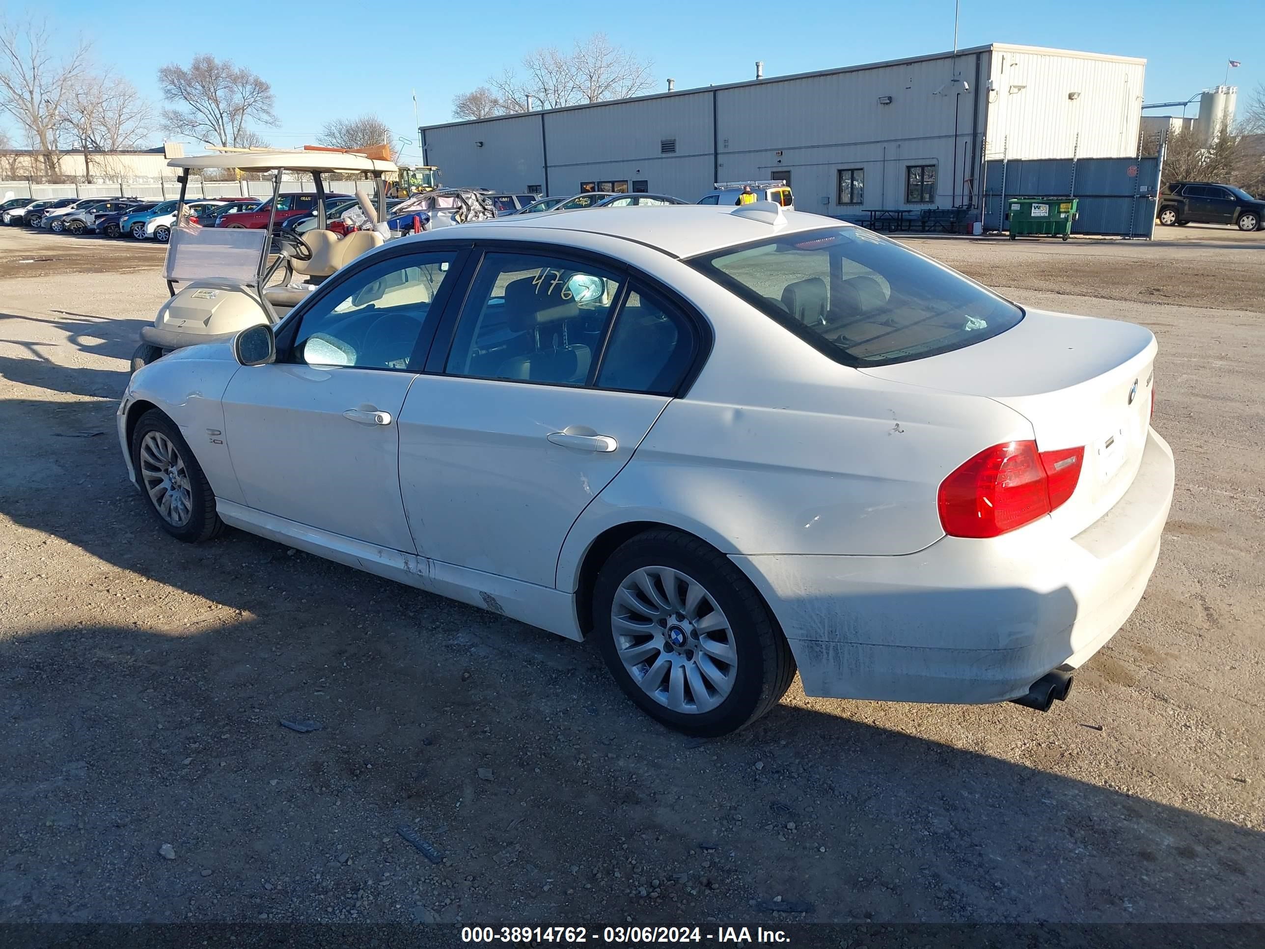 Photo 2 VIN: WBAPK53559A513441 - BMW 3ER 