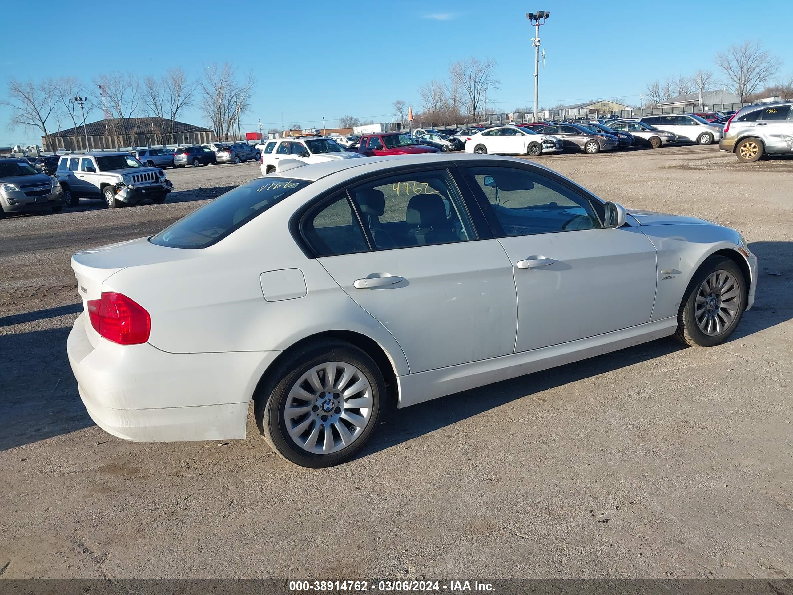 Photo 3 VIN: WBAPK53559A513441 - BMW 3ER 