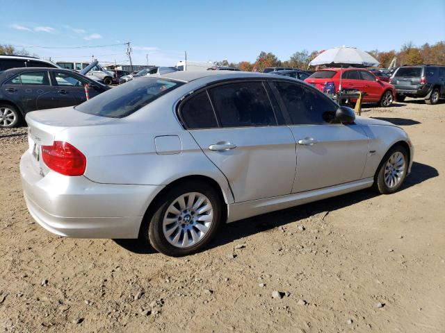 Photo 2 VIN: WBAPK53599A510591 - BMW 3 SERIES 