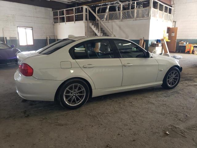 Photo 2 VIN: WBAPK5C50AA649366 - BMW 3 SERIES 