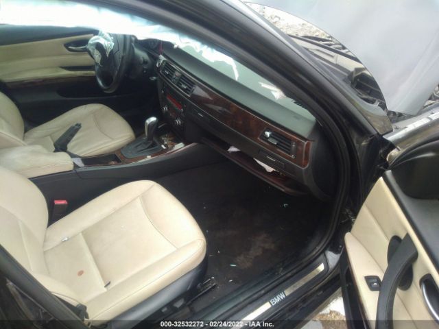 Photo 4 VIN: WBAPK5C50BA656447 - BMW 3 SERIES 