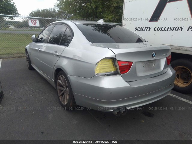 Photo 2 VIN: WBAPK5C50BA994673 - BMW 3 