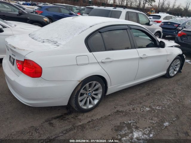 Photo 3 VIN: WBAPK5C50BF122724 - BMW 328I 