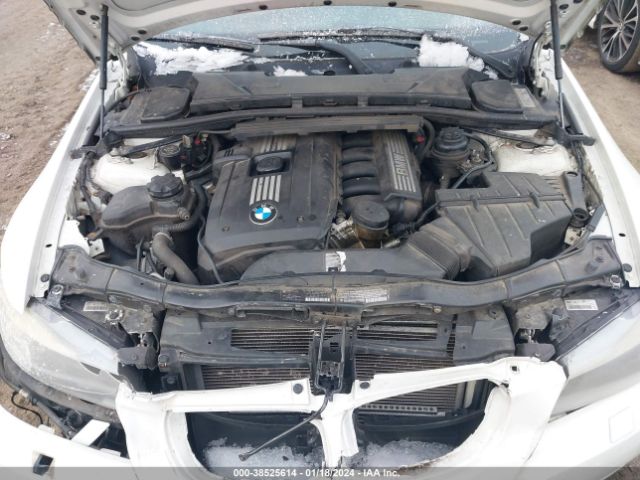 Photo 9 VIN: WBAPK5C50BF122724 - BMW 328I 