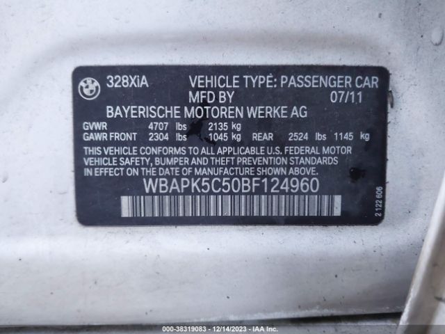 Photo 8 VIN: WBAPK5C50BF124960 - BMW 328I 