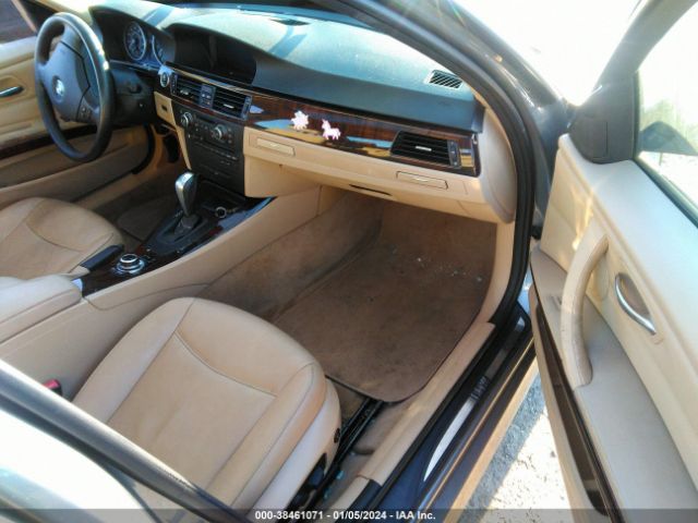 Photo 4 VIN: WBAPK5C50BF126210 - BMW 328I 