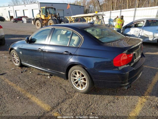 Photo 2 VIN: WBAPK5C51AA649232 - BMW 3 SERIES 