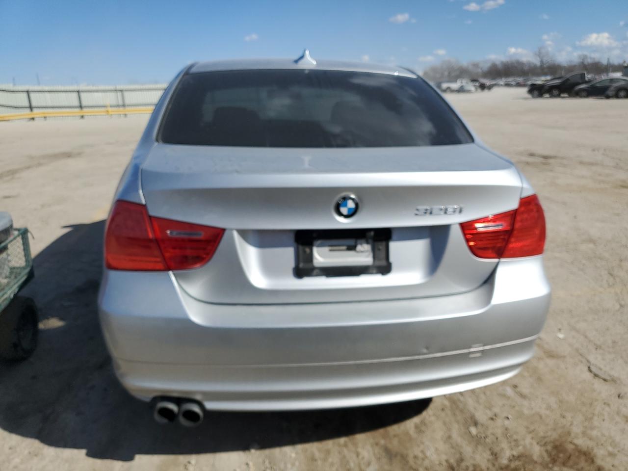 Photo 5 VIN: WBAPK5C51BA655839 - BMW 3ER 