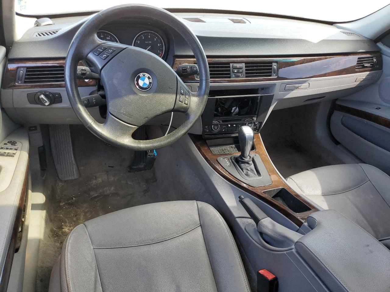 Photo 7 VIN: WBAPK5C51BA655839 - BMW 3ER 