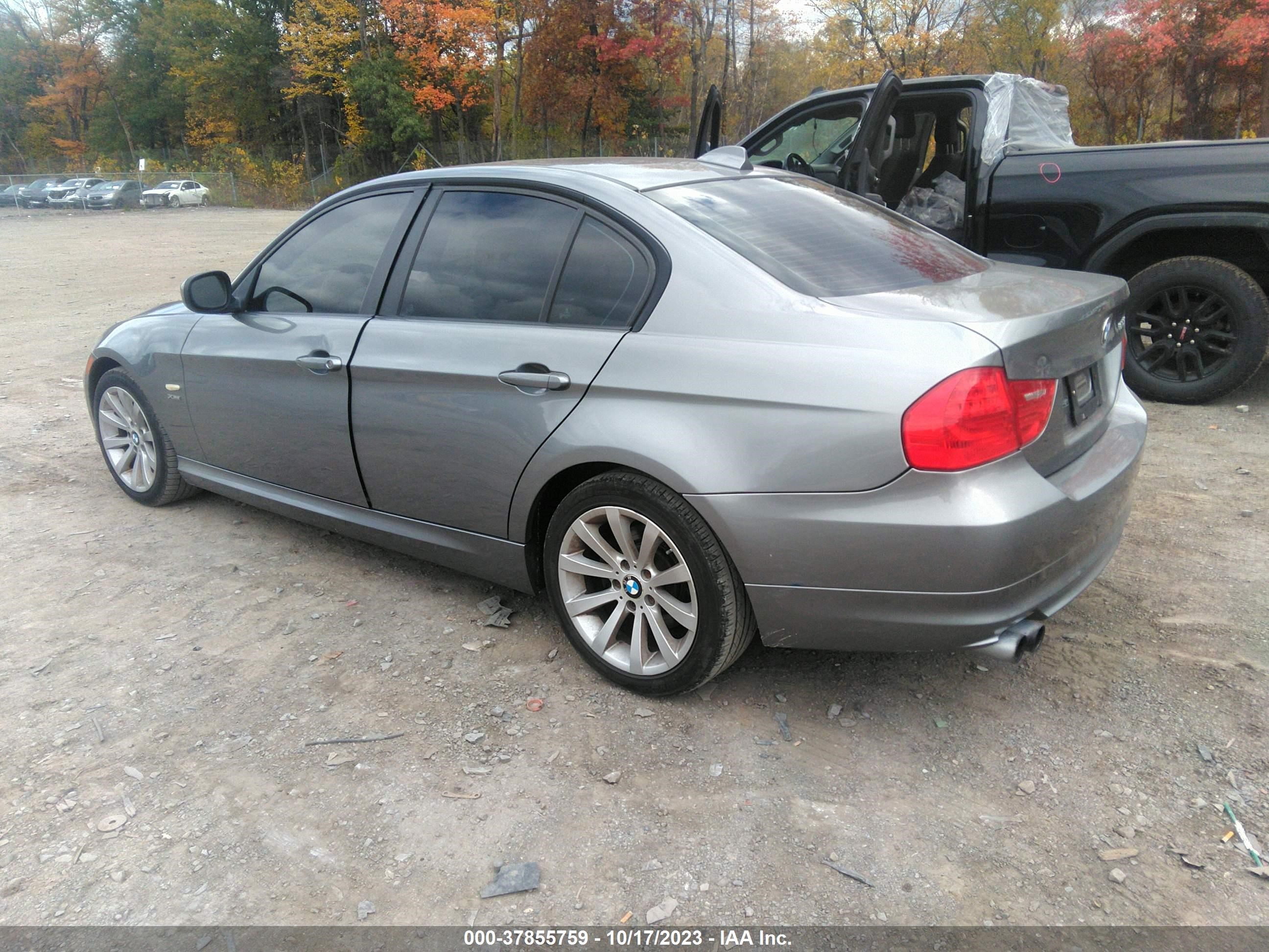 Photo 2 VIN: WBAPK5C51BA657820 - BMW 3ER 