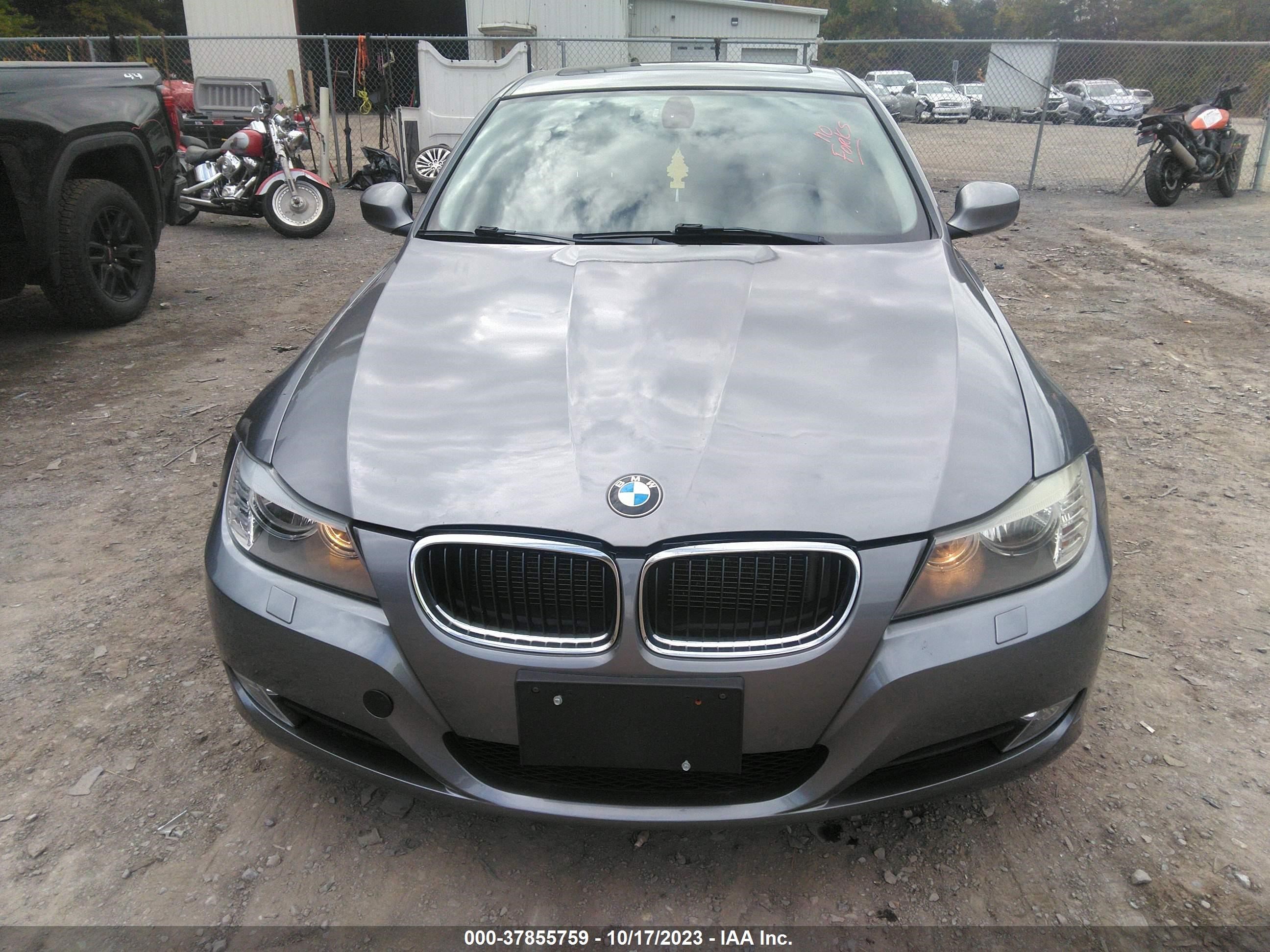 Photo 5 VIN: WBAPK5C51BA657820 - BMW 3ER 