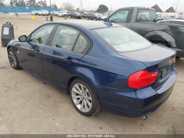 Photo 2 VIN: WBAPK5C52BA658197 - BMW 328I 