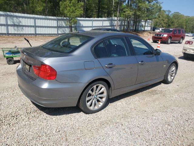 Photo 2 VIN: WBAPK5C52BA662427 - BMW 3 SERIES 