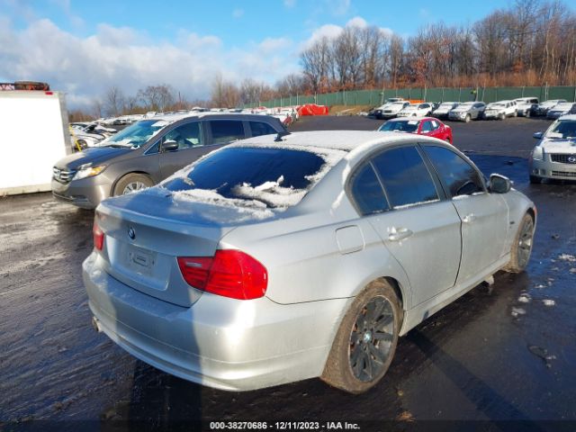 Photo 3 VIN: WBAPK5C52BA994318 - BMW 3 SERIES 