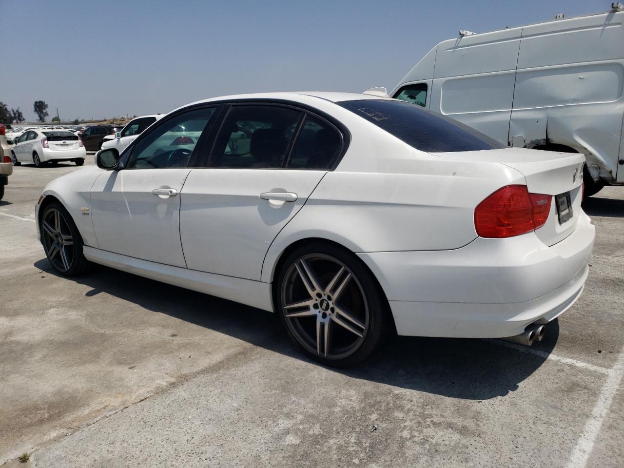 Photo 1 VIN: WBAPK5C52BF124894 - BMW 3ER 