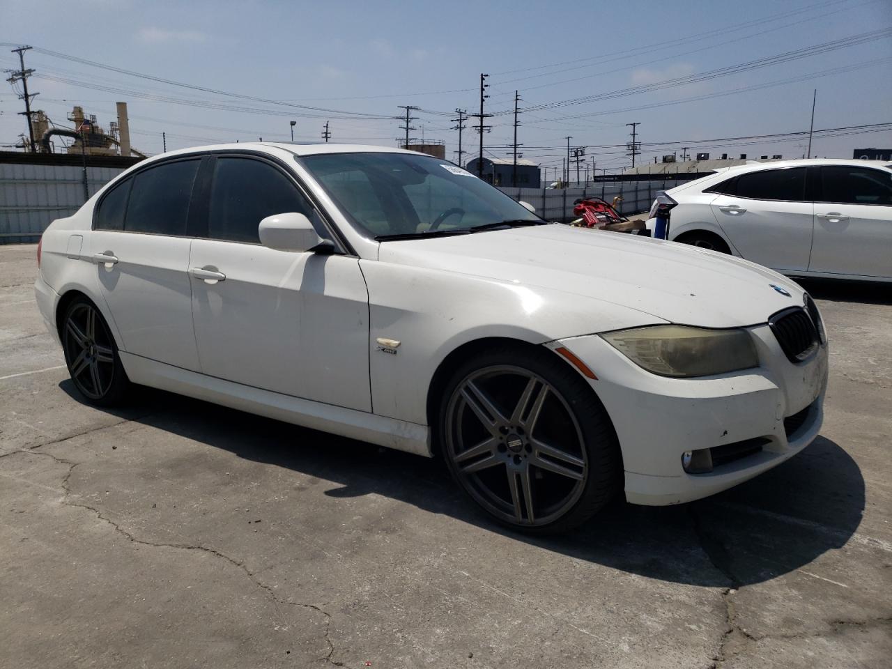 Photo 3 VIN: WBAPK5C52BF124894 - BMW 3ER 