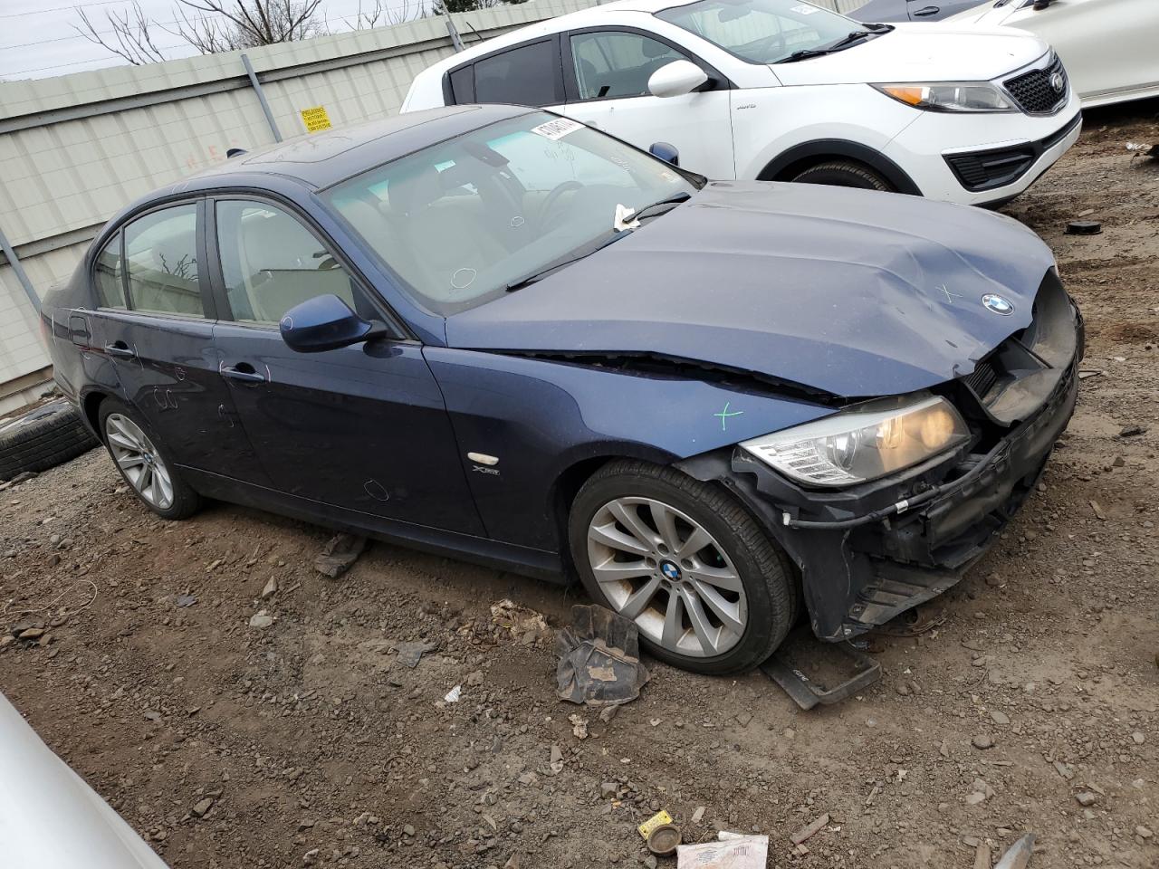 Photo 3 VIN: WBAPK5C52BF126712 - BMW 3ER 