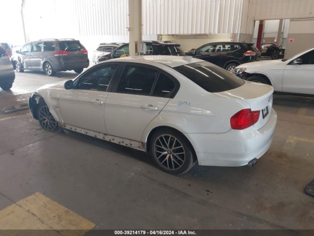 Photo 2 VIN: WBAPK5C52BF126922 - BMW 328 