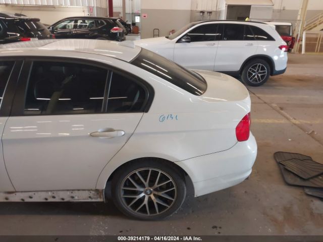 Photo 5 VIN: WBAPK5C52BF126922 - BMW 328 