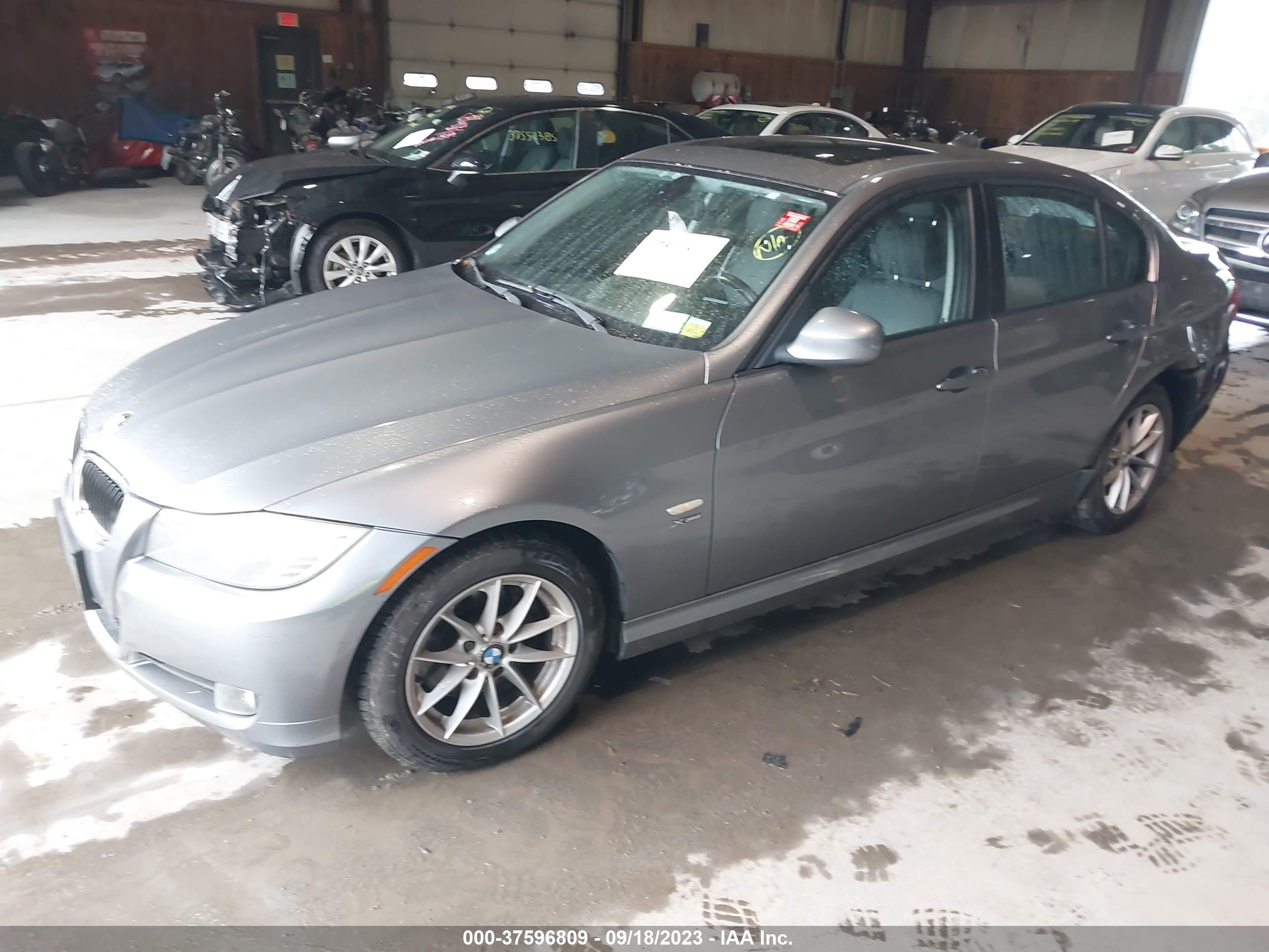 Photo 1 VIN: WBAPK5C53AA648616 - BMW 3ER 