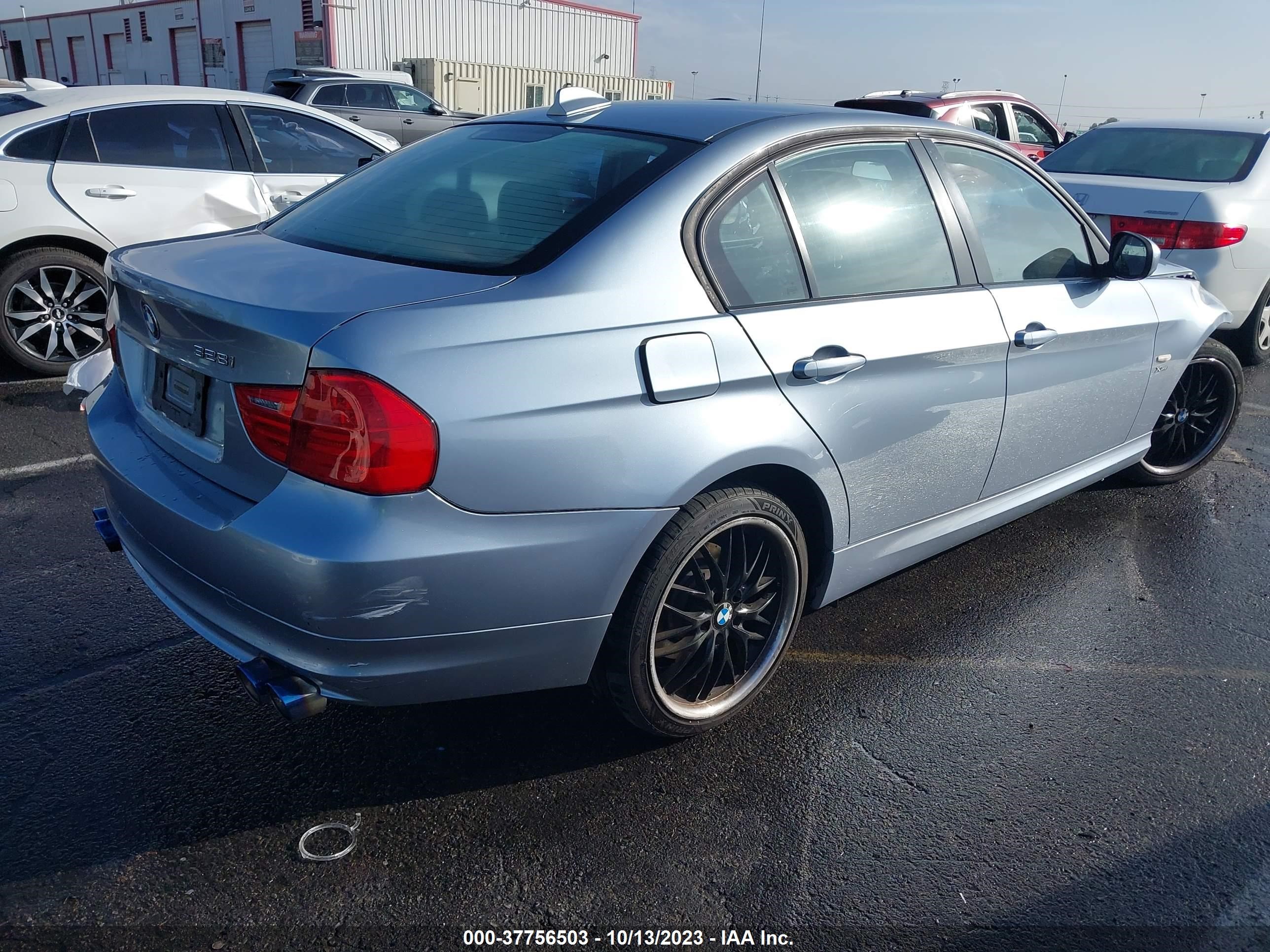 Photo 3 VIN: WBAPK5C53AA649524 - BMW 3ER 